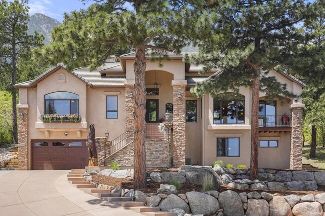 Building Photo - Stunning Broadmoor Estate with Mountain & City Views