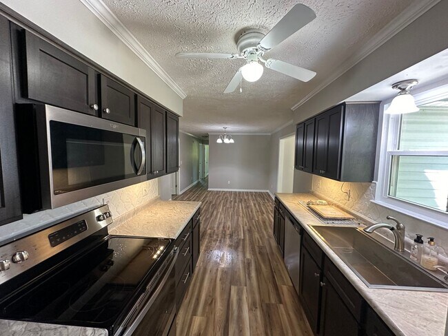 Photo - FOR LEASE- SINGLE FAMILY HOME IN MORRISON TN!