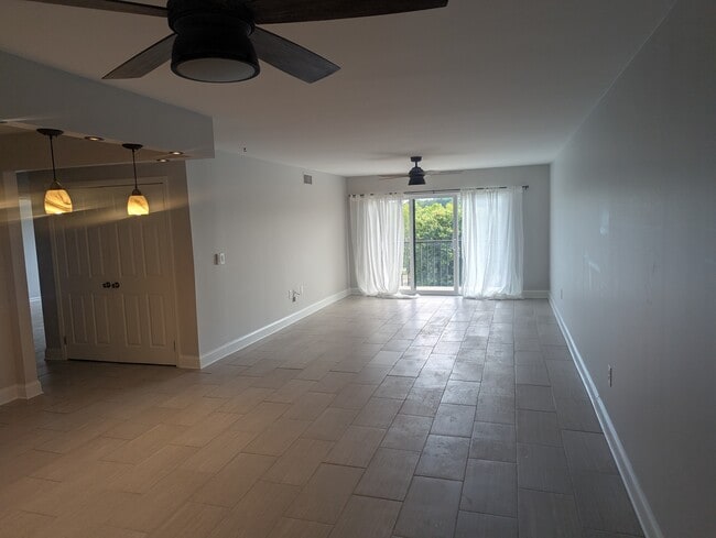 Building Photo - 200 Sanders Ferry Rd Unit 2410 Rental
