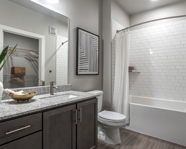 Photo - 11810 Clay Rd Unidad 120.37