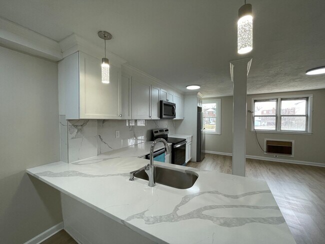 Photo - 3 Bedroom Renovated Townhouse