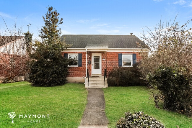 Photo - 5907 Winthrope Ave