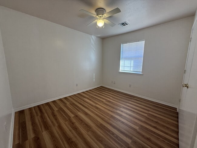 Photo - 2203 S Bluestone St