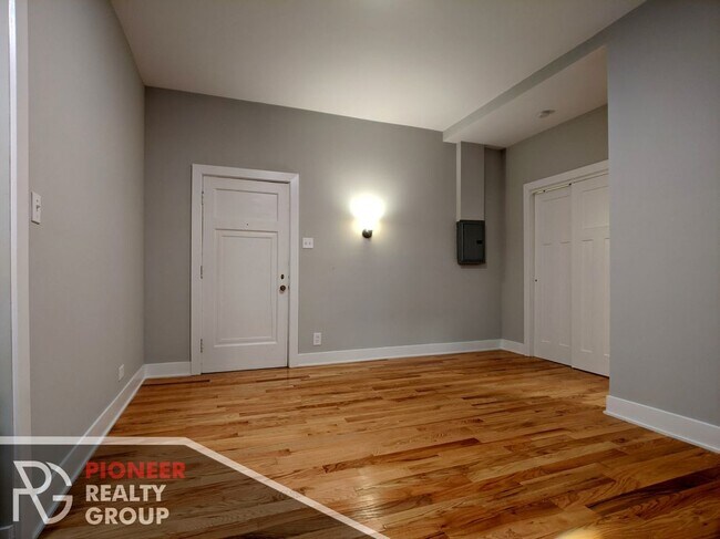 Photo - 4546 N Damen Ave Unit GDN