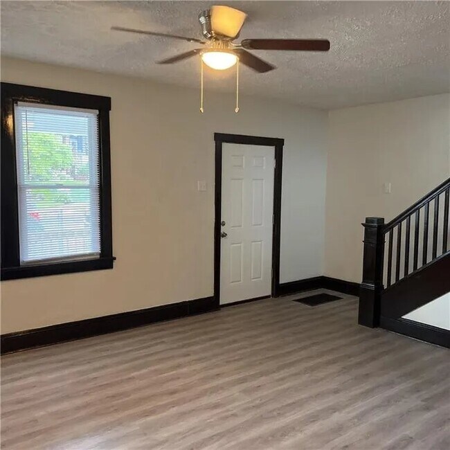 Photo - 804 Romine Ave