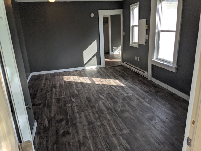 702 Worden Ave E Unit 2
