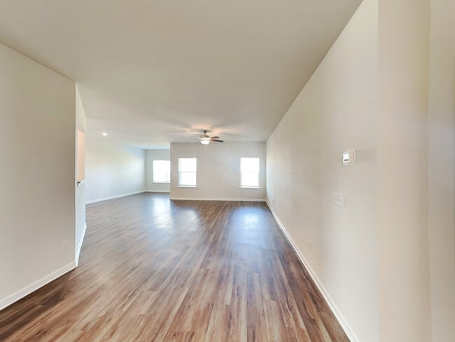 Photo - 1247 Fendt Dr