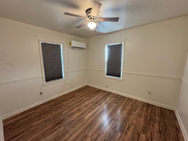 Photo - Newly remodeled 2 bed 1 bath walking dista...