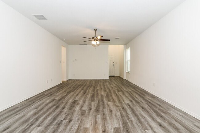 16726 Rover Ln
