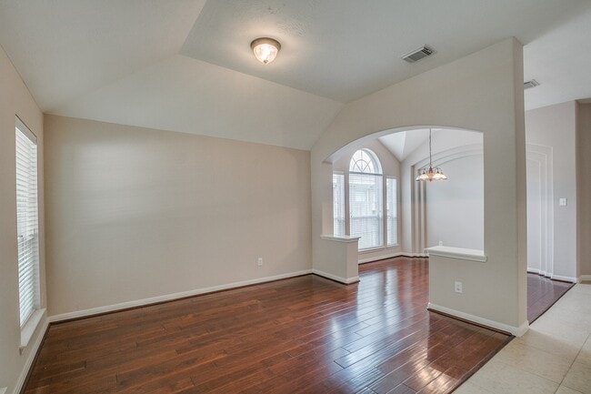 Photo - 10914 Tattershall Ln