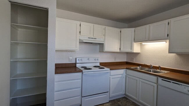 Photo - 3450 Cochran Dr Unidad A