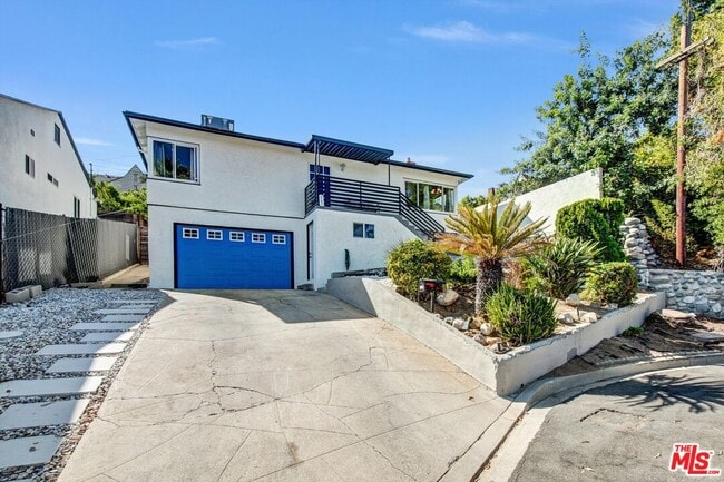 Building Photo - 5183 Maison Ave