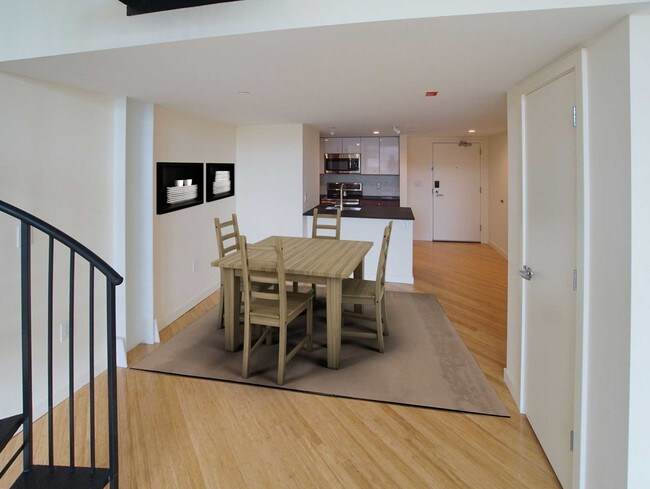 Golden Gate Dining Area
