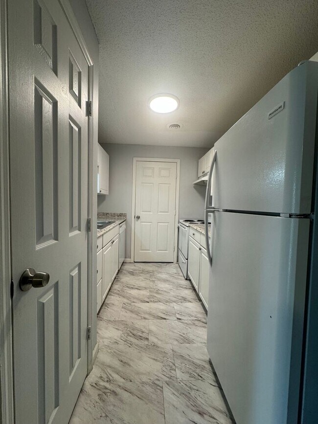 Creekview Apartments - Kingsport, TN