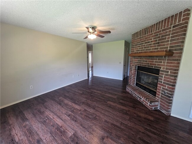 Photo - 2703 W Beech St