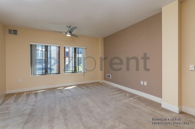 Photo - 438 W Grand Ave