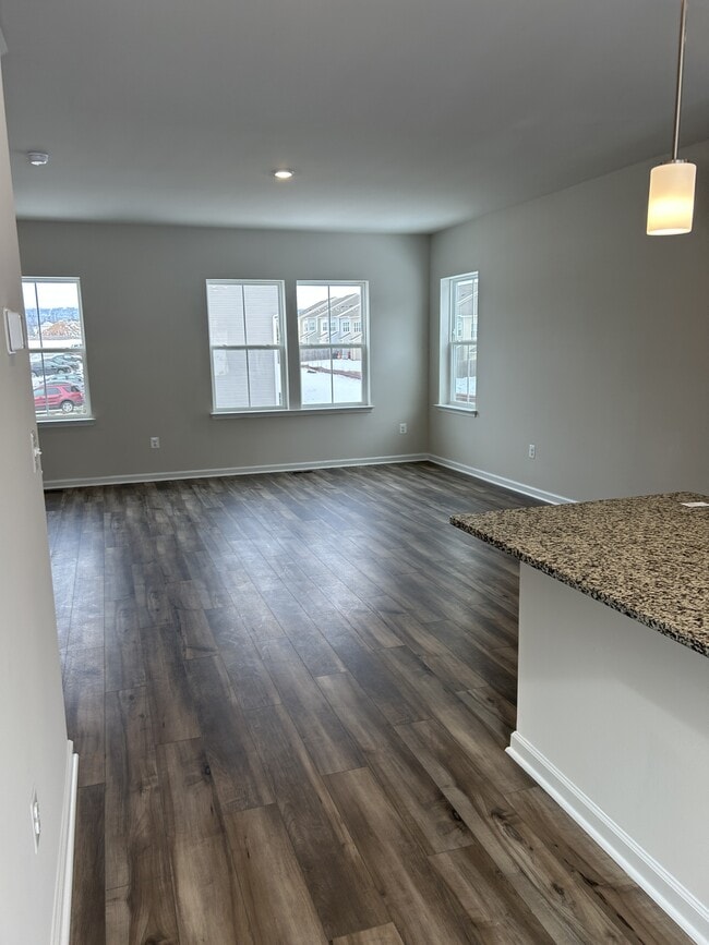 Photo - 113 Kinkade Ct