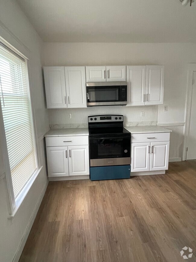Building Photo - 83 Mayfield St Unit 83 Mayfield st Rental