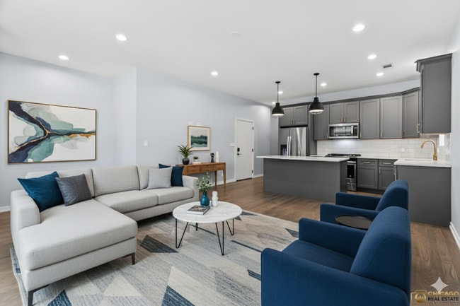 Photo - 4402 S Prairie Ave Unit 2