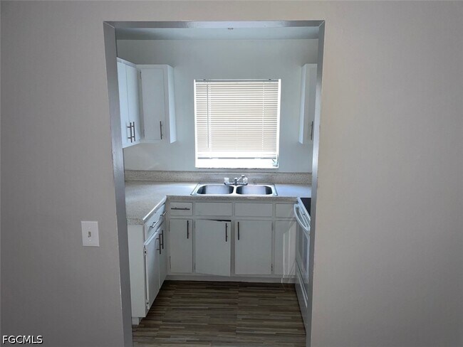 Photo - 2243 Euclid Ave