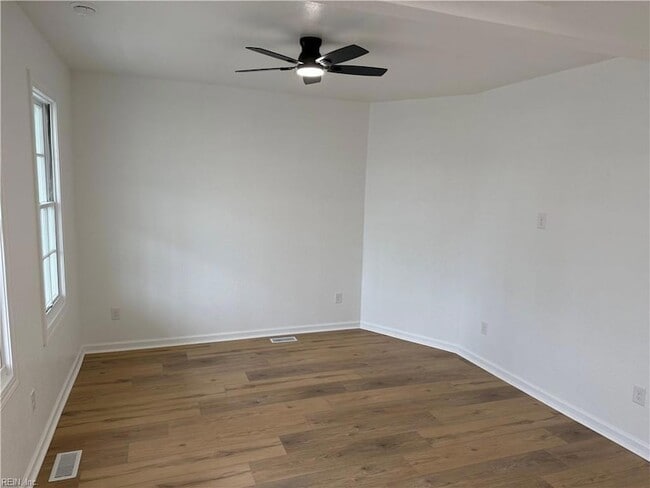 Photo - 1440 Lasalle Ave