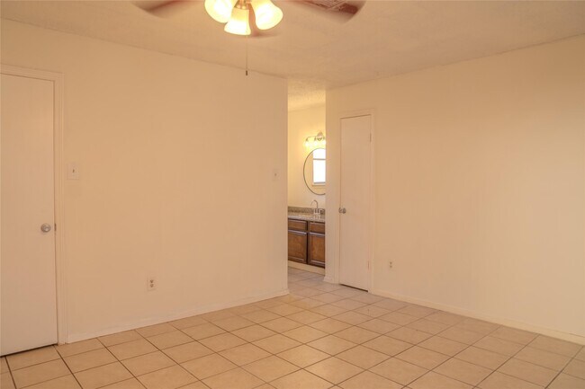 Photo - 1423 Valley Landing Dr