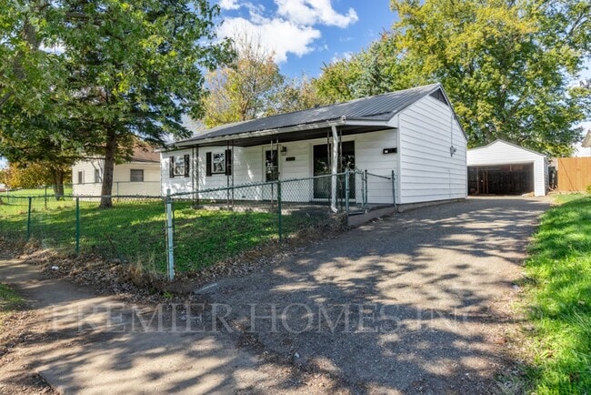 Photo - Charming 3-Bedroom Home with Large Fenced ...