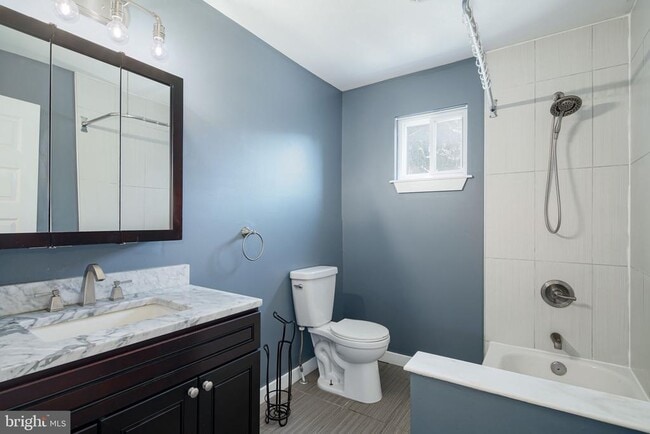 Photo - 1865 Frankford Ave Unit A