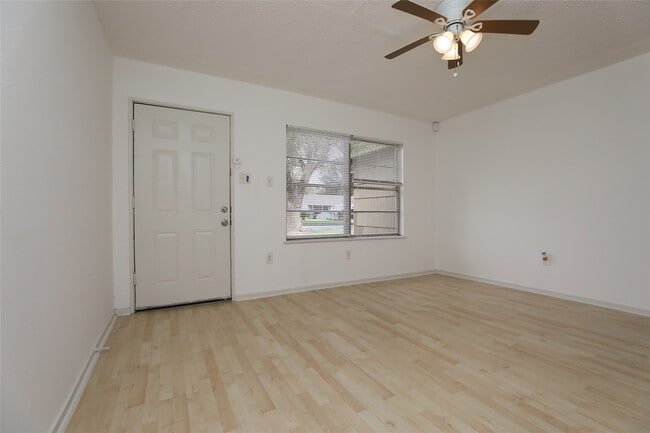 Photo - 5418 Myrtlewood St