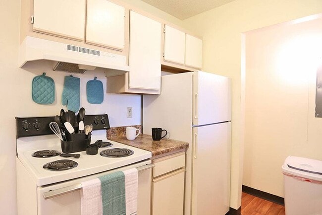 EAGLES POINT APARTMENTS