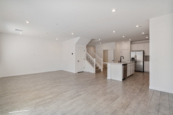 Photo - 878 Benning St