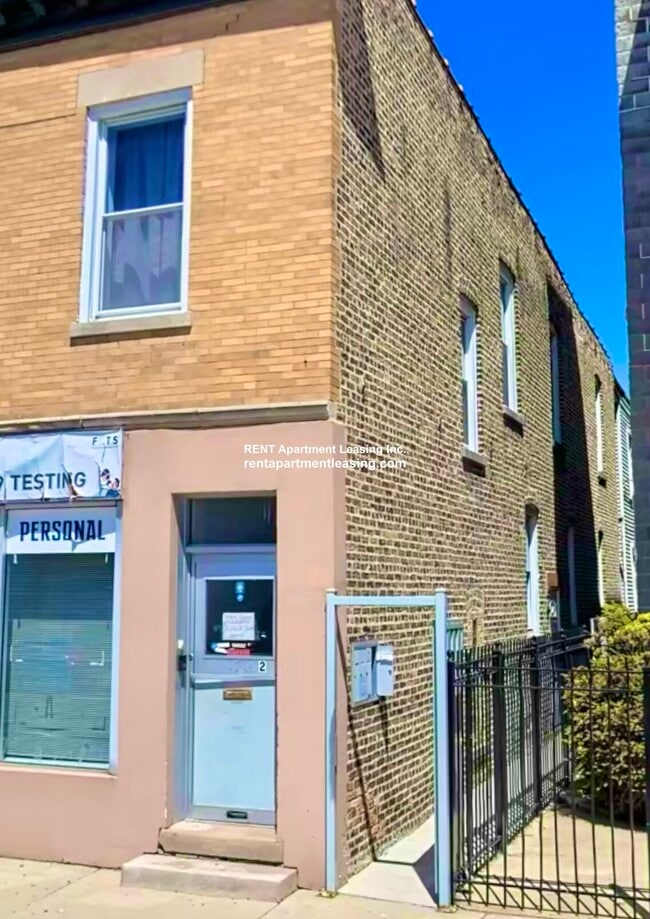 Building Photo - 1744 W Foster Ave Unit 1M