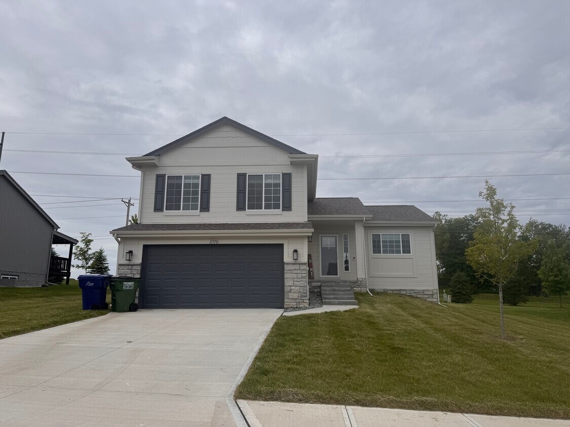 Photo - 11710 S 113th Ave (Papillion, NE)