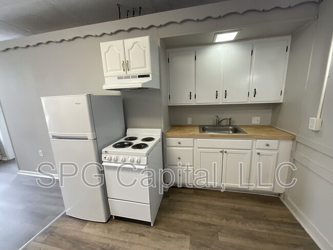 Photo - 8-12 Center Square Condo Unit 1