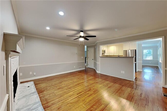 2427 Brookvine Ln