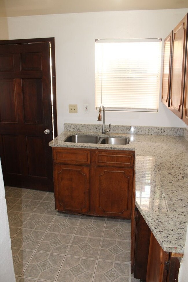 Photo - 3526 NATIONS 1/2