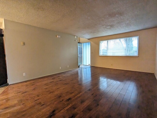 Photo - Great 2-Story, 2-Bedroom, 1.5-Bath Duplex ...