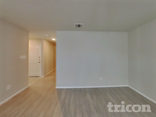 Photo - 13722 Dariens Path