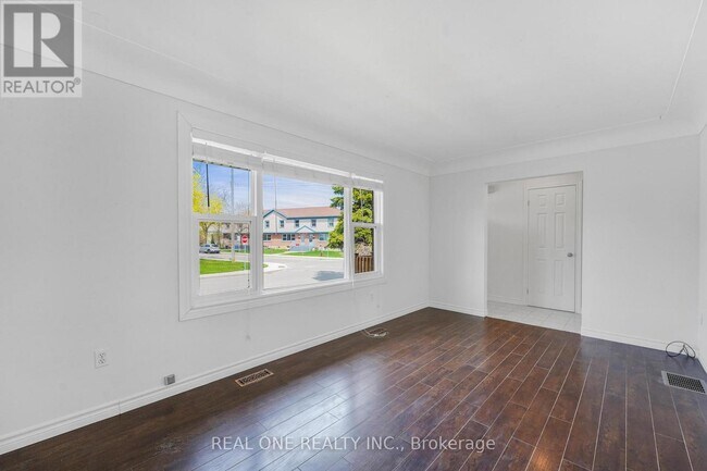 Photo - 22 Halam Ave