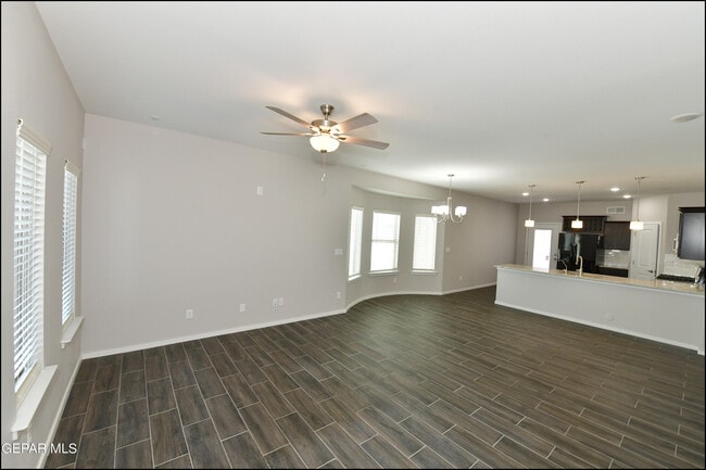 Photo - 544 Cedarwood Dr