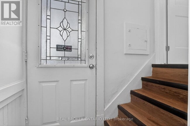Photo - 4417 Ellis St