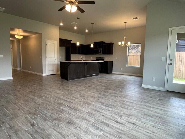 Photo - 13609 Watson Dr