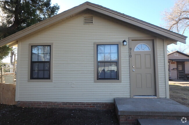 Building Photo - 910 S Virginia St Unit A Rental