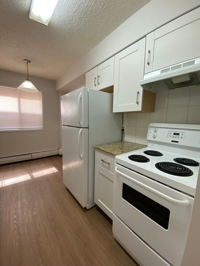 Photo - Spacious One Bedroom Apartment in Beautiful Sunnyside Unit 108