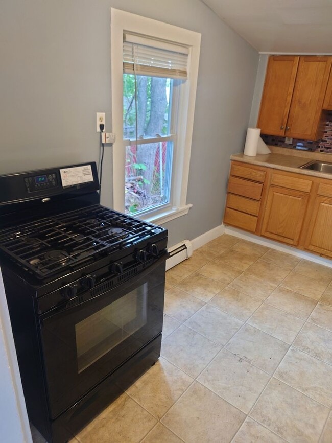 Photo - 252 Grove St