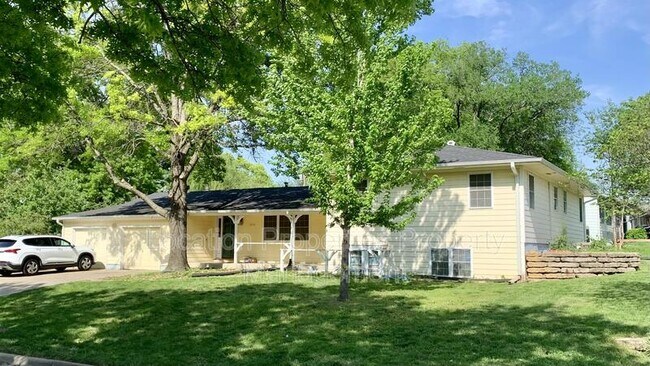 Photo - 2216 Alabama St