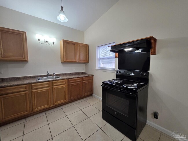 Photo - 604 N 70th Ave