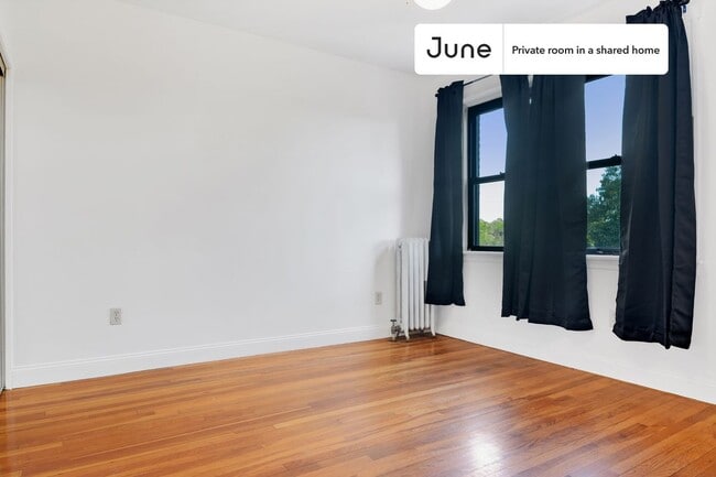 Photo - Room in Shared 4 bed/2 bath home Unidad 6D