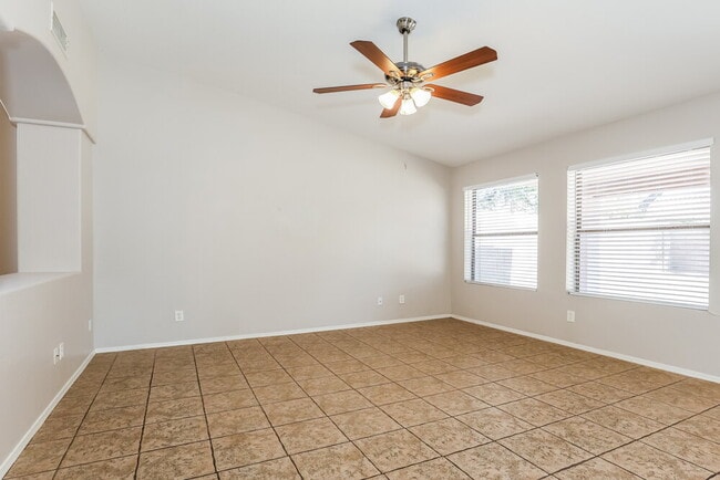 Photo - 6115 W Park View Ln