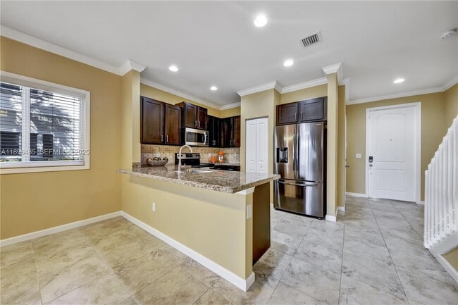 Photo - 346 NE 47th Pl